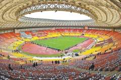 15 полей «Лужников» доступно было взять под контроль нижегородскому чиновнику? (фото: Антон Денисов/ РИА Новости)