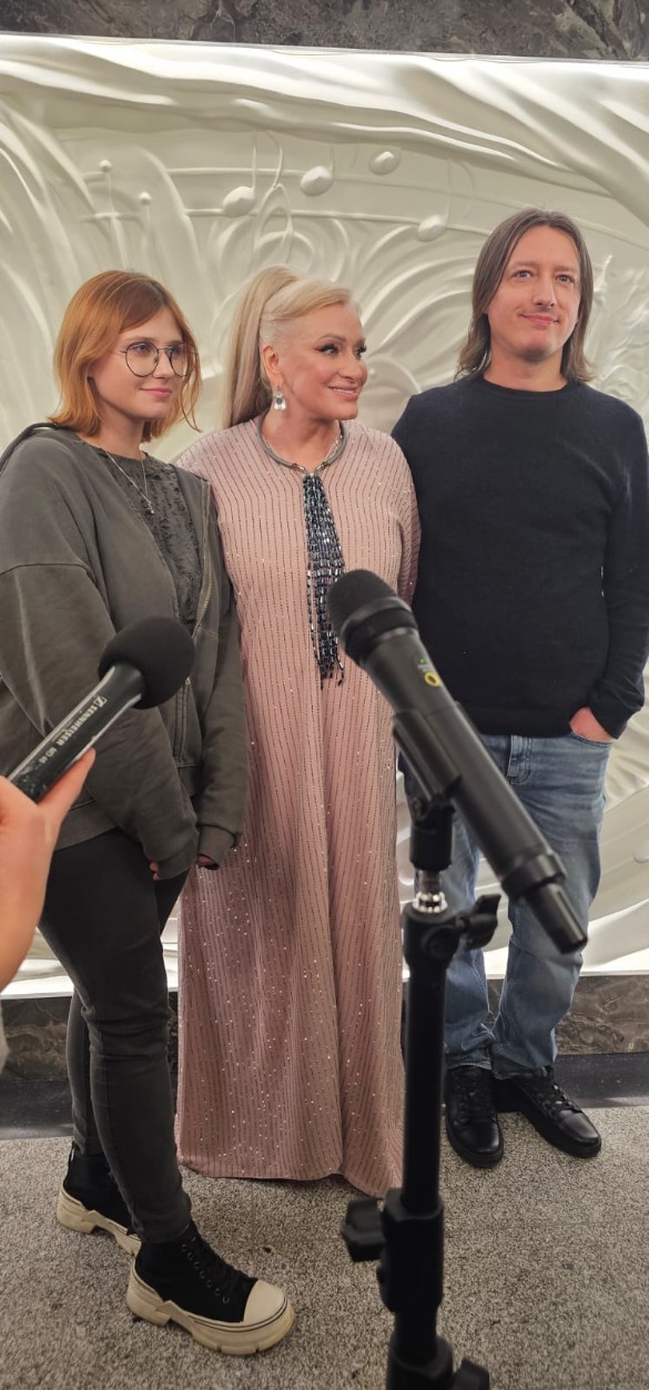 Наталия Гулькина и её дети. Фото: Дни.ру ekikdiqrqihtatf