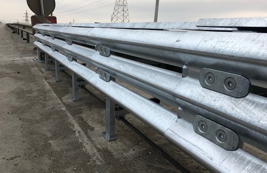 В Одесской области на дорогах появятся безопасные «отбойники»