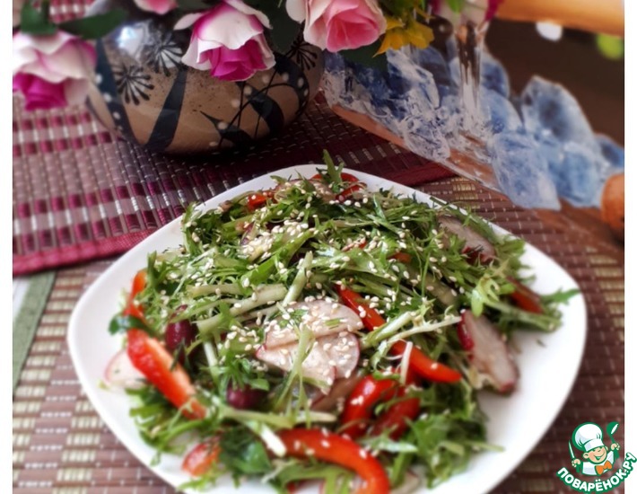 Рецепт: Зеленый салат с фасолью и гранатовой заправкой