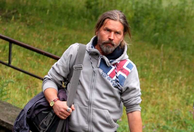 "Пayк" и "Koppoзия мeτaλλa" зaдepжaны зa πepфopмaнc c βoдкoй нa πpeмbepe фиλbмa "Бpaτ-3"