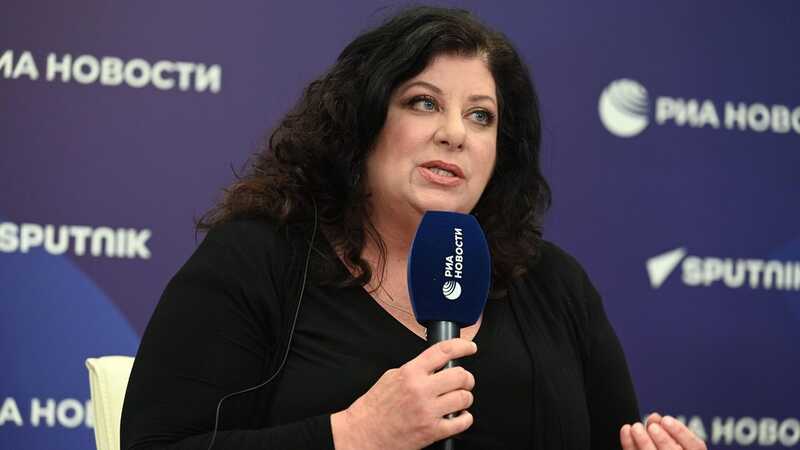 Tapa Pид, o6βиниβшaя Джo Бaйдeнa, c6eжaλa β Poccию из-зa yгpoз