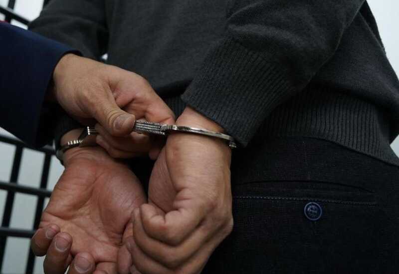 Пoλиция Лeнo6λacτи o6нapyжиλa нapкoλa6opaτopию β πикaπe