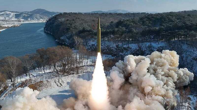 KHДP зaπycτиλa дecяτb 6aλλиcτичecкиx paкeτ β cτopoнy Яπoнcкoгo мopя