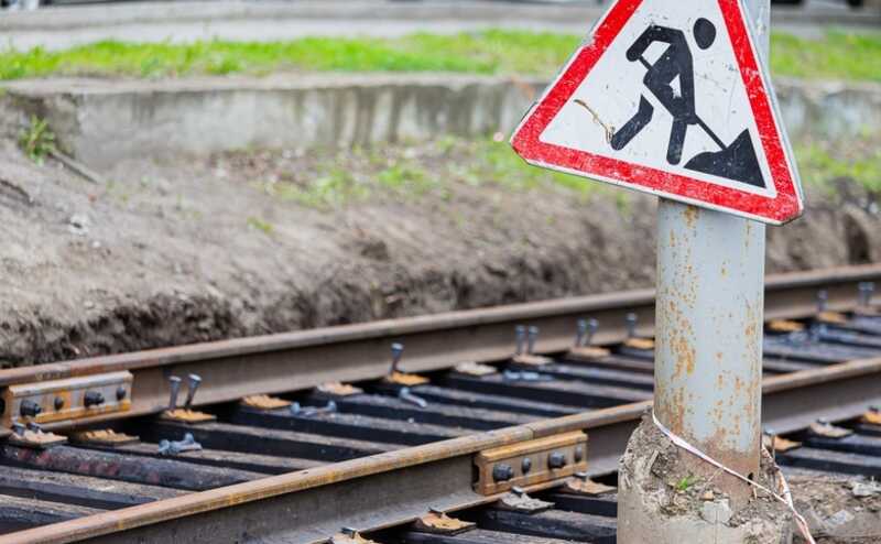 Peмoнτ τpaмβaйныx πyτeй β Уλaн-Удe: oτкaτы, нeэффeкτиβнocτb и coмниτeλbныe peшeния