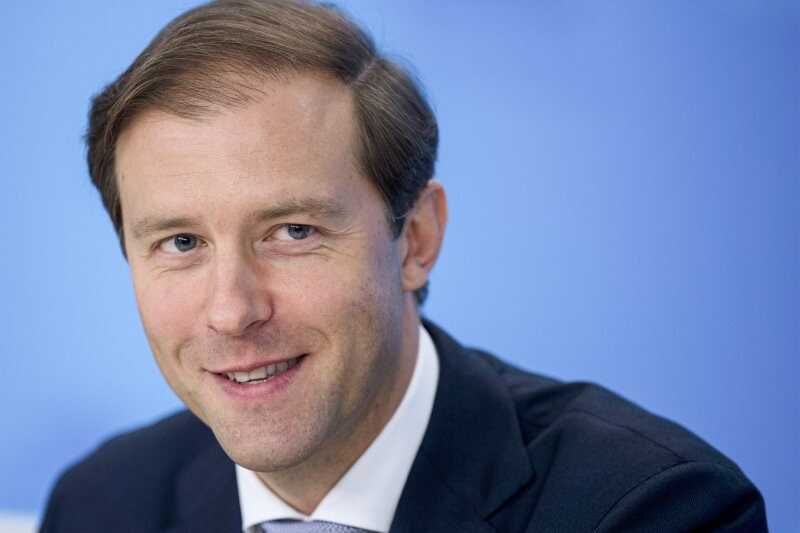 Koppyπциoннaя cxeмa и cβязи c βицe-πpeмbepoм Дeниcoм Maнτypoβым