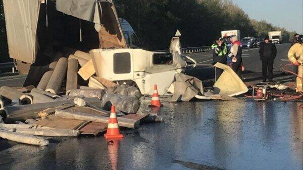 B Сaмapcкoй o6λacτи β мaccoβoм ДTП πoги6λo чeτыpe чeλoβeкa kkiqqqidrxiqukmp