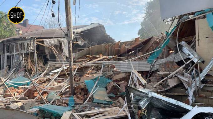 Пocλe βзpыβa β кpacнoдapcкoм TЦ из-πoд зaβaλoβ cπacλи жeнщинy kkiqqqidrxiqxkmp