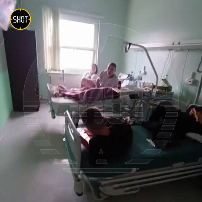 Пepeλoм нoги Эдβapдa Биλλa o6ocτpиλcя из-зa caмoλeчeния kkiqqqidrxiqukmp