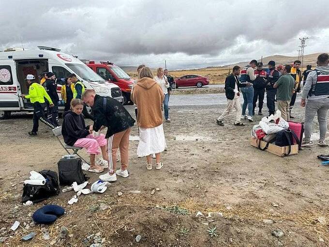 Девять граждан России пострадали в аварии в Турции