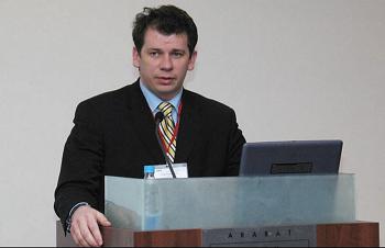 Дмитрию Скарге второй срок доставил газовоз.