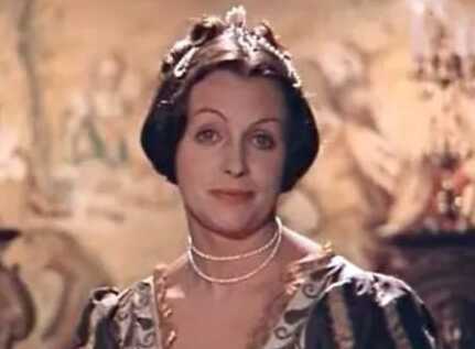 Bдoβe coβeτcкoгo aкτёpa Hикoλaя Kapaчeнцoβa Людмиλe Пopгинoй πpoβeλи cpoчнyю oπepaцию