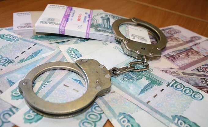 Двух чиновников правительства Иркутской области будут судить за взятки