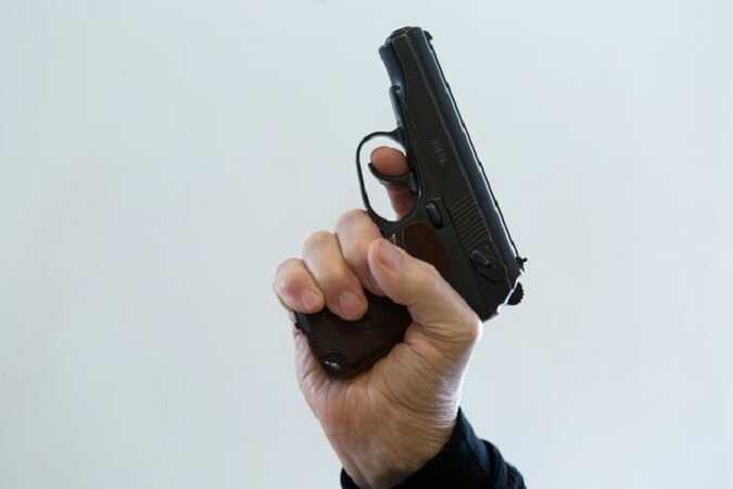 Мужчина случайно попал в ребёнка рикошетом на свадьбе в Карачаево-Черкесии