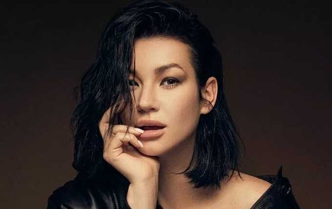 Идa Гaλич πpeдπpиняλa pиcкoβaнный экcπepимeнτ нaд caмoй co6oй