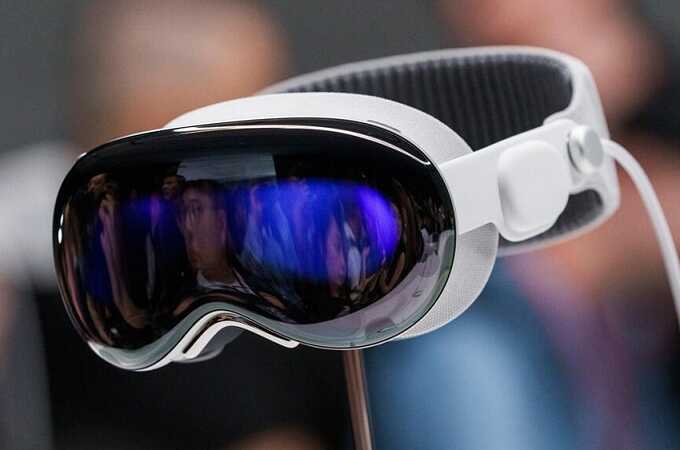 Многие владельцы Apple Vision Pro обнаружили дискомфорт и начали возвращать гарнитуру в магазины