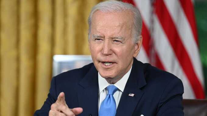 Байден обещает дешевые лекарства и приглашает в Москву за закупками