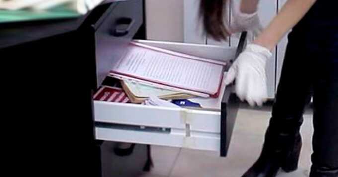 На видео зафиксированы обыски в ходе расследования рейдерского захвата производителя минеральной воды в Ставропольском крае