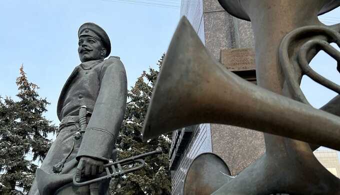 Красно-белый марш «Прощание славянки»