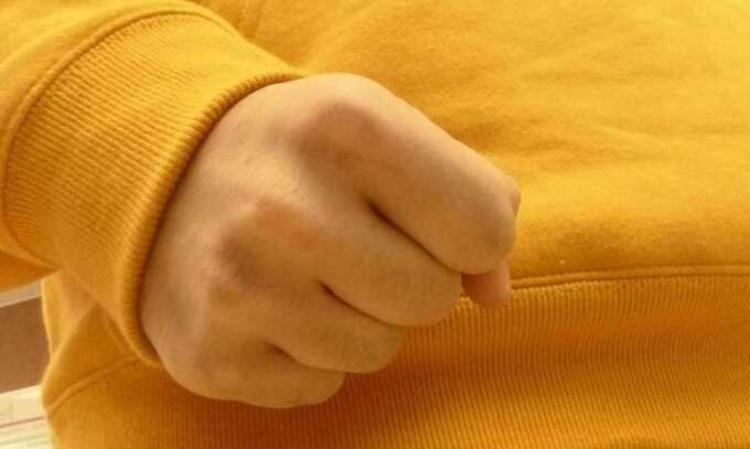 В магазине посетитель сломал нос продавщице за то, что она не знала, где находится Монголия