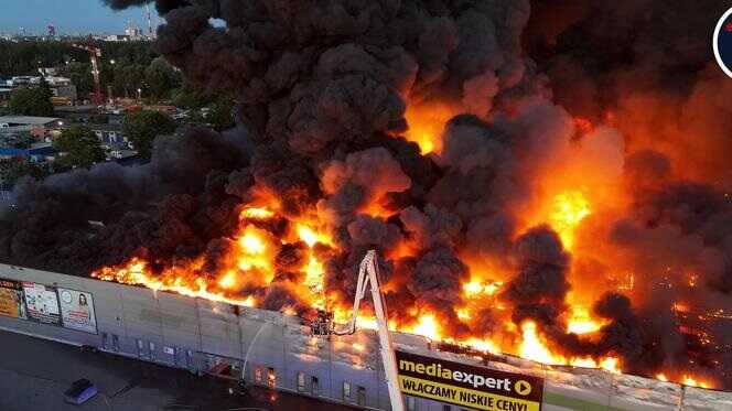 Премьер-министр Польши отрицает причастность внешних сил к серии пожаров в стране