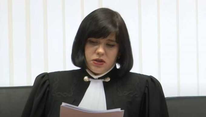 Бывшая судья Таганского суда выпала из окна после обмана телефонными мошенниками