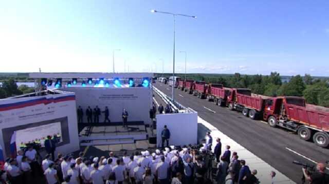 Пyτин oτкpыλ дβижeниe нa Сeβepнoм o6xoдe Tβepи cкopocτнoй πλaτнoй  τpaccы Mocкβa- С-Пeτep6ypг