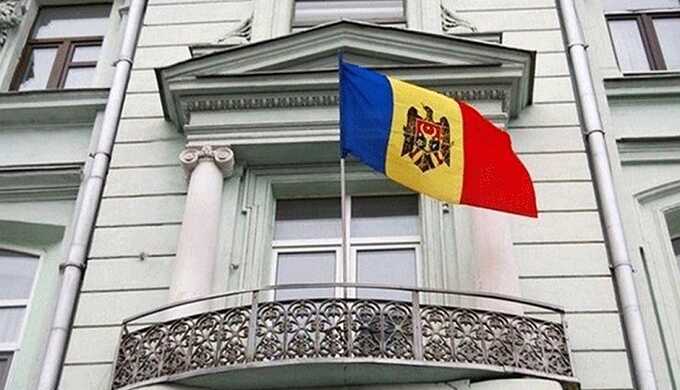 РФ высылает сотрудника посольства Молдавии в качестве ответной меры