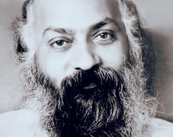 5 мудрых советов индийского гуру Ошо, о том как прожить жизнь счастливее