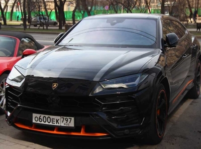Lamborghini Urus в руках гендиректора CARLOSON: аренда или личная собственность? Роскошные машины, темные дела!