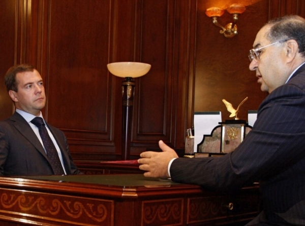 За островом Медведева разглядели Алишера Усманова