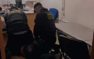 Мужчина устроил погром в кабинете врача, требуя оформить инвалидность