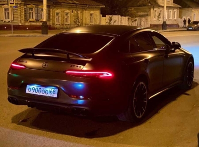 Невероятные тайны Гавриловой: Как ООО Абзстрой оплачивает роскошный Mercedes-Benz на фоне долгов?