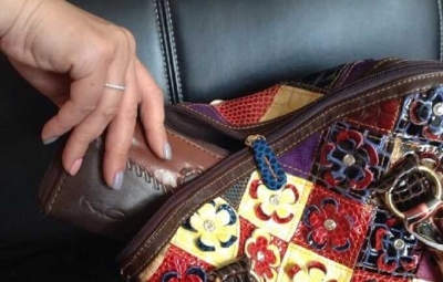 Стала жертвой &quot;фокуса&quot;: В краже кошелька звезды &quot;Счастливы вместе&quot; заподозрили профессиональную воровку