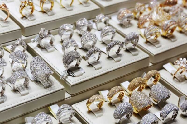 Неизвестный ограбил ювелирный магазин в Варшаве на сумму 200 000 злотых