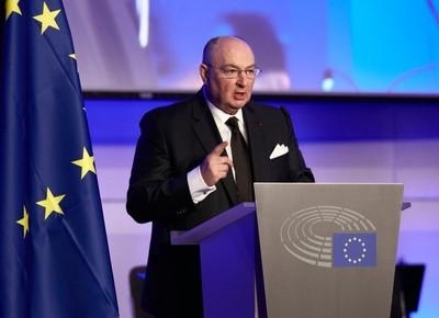 Vyacheslav Kantor under the "roof" How a billionaire shared a stake in Akron with the family of ex-deputy director of the SVR Zubakov