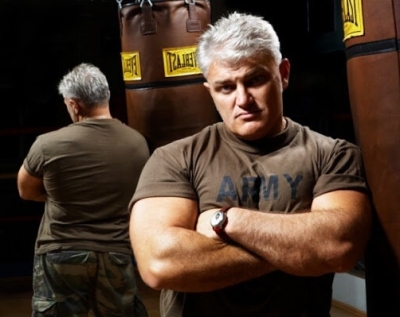 Счастье с третьей попытки. Как в 48 лет выглядит спортивная жена Владимира Турчинского? Кем стали взрослые дети легендарного "Динамита"