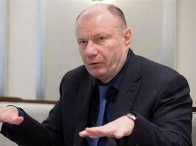 Почему власти Украины лишают украинского моряка последнего шанса на спасение?