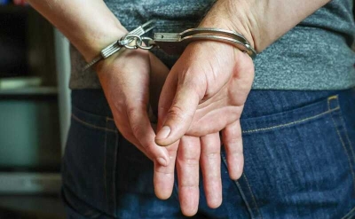 В Чебоксарах женщине подменили пакет с косметикой на сумку из помойки