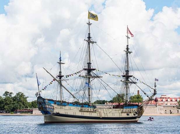 Как Яхт-клуб Санкт-Петербурга освоил 500 миллионов рублей, полученные от Газпрома на копии исторических парусников