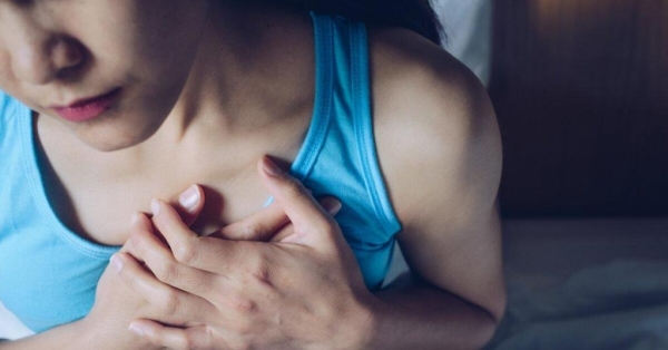 Учащенное сердцебиение перед сном? Причины, когда обращаться ко врачу