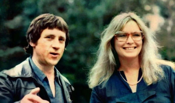 Похоронив двух мужей и маленьких внучек, она едва не спилась, но нашла в себе силы вернуться к жизни. Судьба Марины Влади