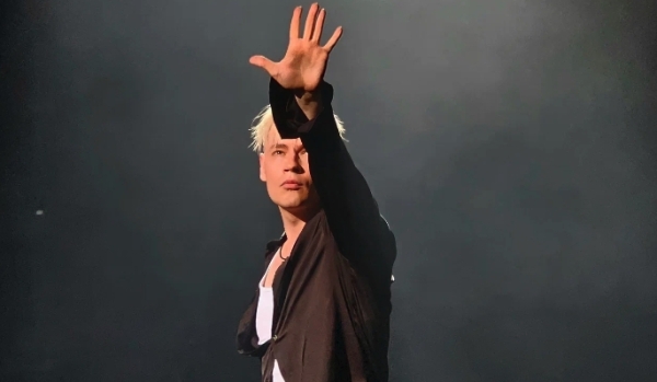 &quot;Не желала отпускать его&quot;: психолог раскрыла подноготную развода SHAMANа с женой