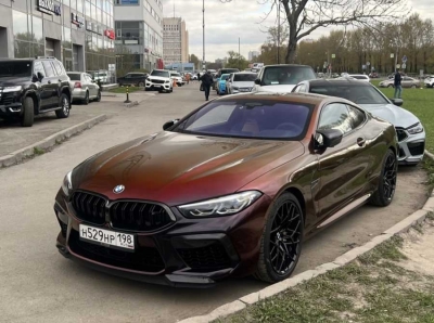 Андрей Бочков: Как генеральный директор Газпромнефть-Технологические Партнерства проигрывает в бизнесе, ездя на BMW M8 – Роскошь на фоне миллиардных убытков