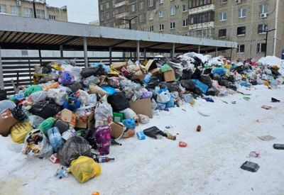 Жители Челябинска пожаловались на «утонувший в мусоре» в новогодние праздники город