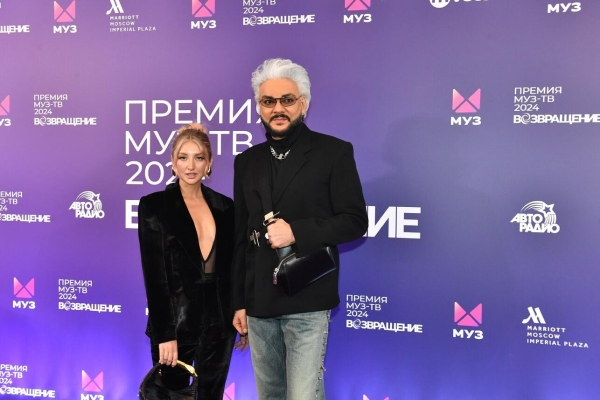 «Король теперь мой»: молодая певица загнала Киркорова под каблук