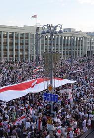 Силы милиции стянули в центр Минска