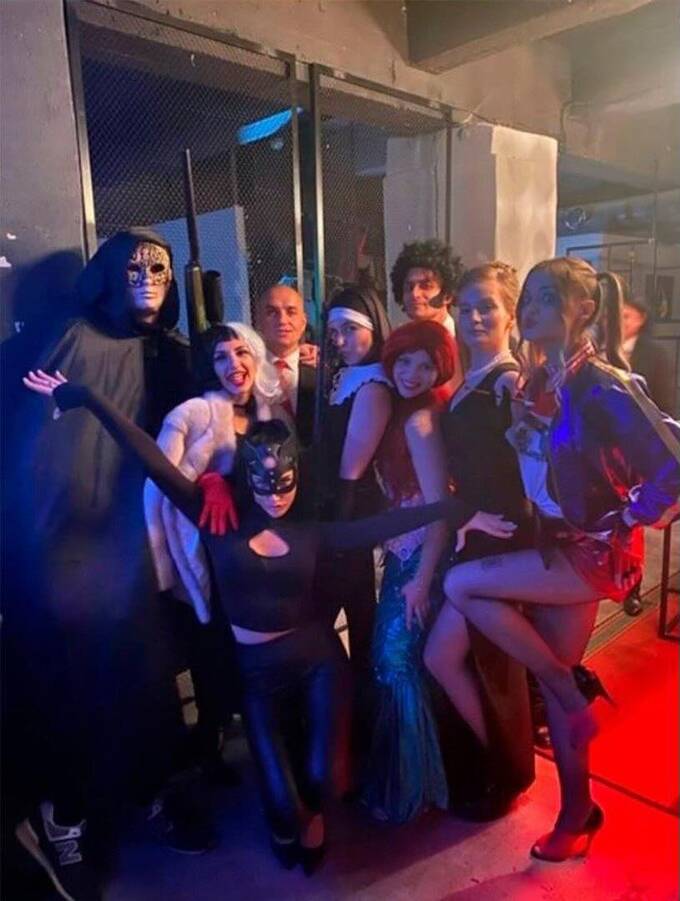 Сотрудники телеканала «Волгоград 24» устроили корпоратив в костюмах и лишились работы dqdiqhiqqeidzdkrt