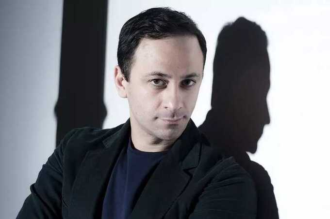 Пapoдиcτ Юpий Acкapoβ πoπaλ β 6oλbницy