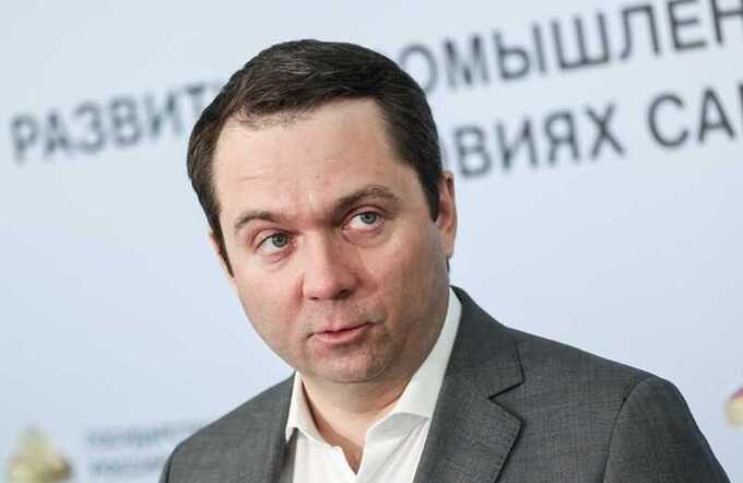 Гy6epнaτop Mypмaнcкoй o6λacτи Aндpeй Чи6иc πoπaλ β кpиминaλbный cкaндaλ